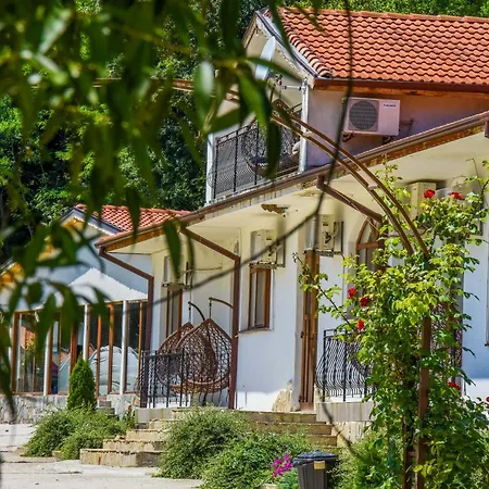 Hotel Eco Complex Izvori 2*