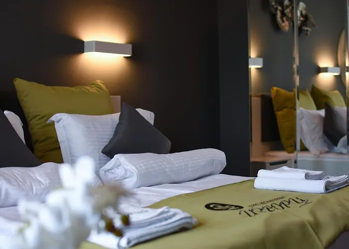 Eco Complex Izvori 酒店 2*