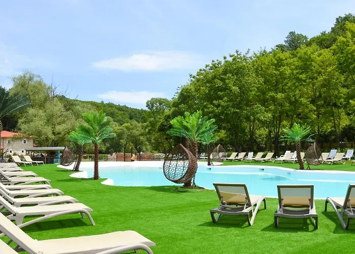 Eco Complex Izvori 酒店